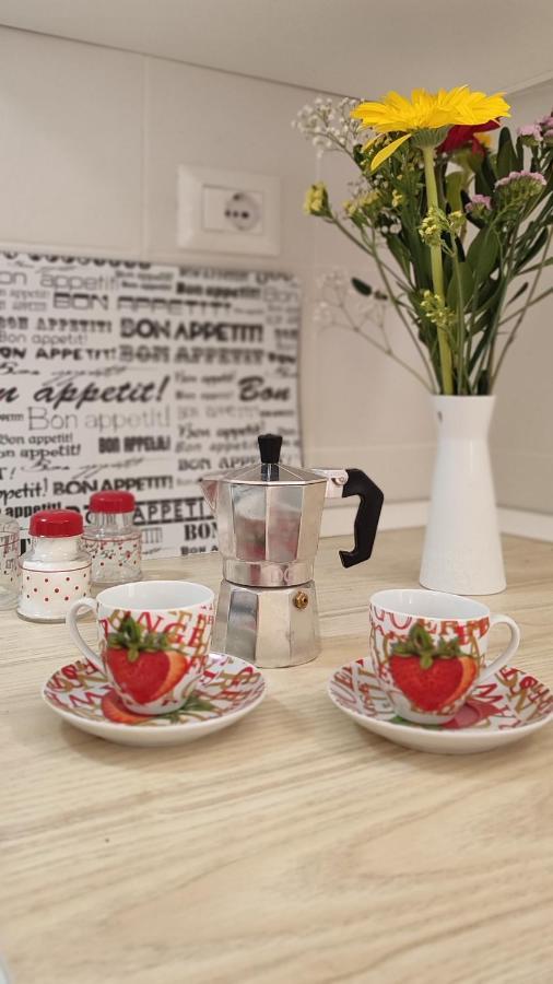 Donna Concetta Arthouse Apartment Napoli Bagian luar foto